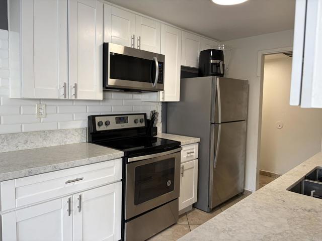 Building Photo - 1691 Melrose Ave