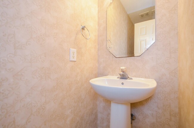 Building Photo - 5519 Poundstone Ct