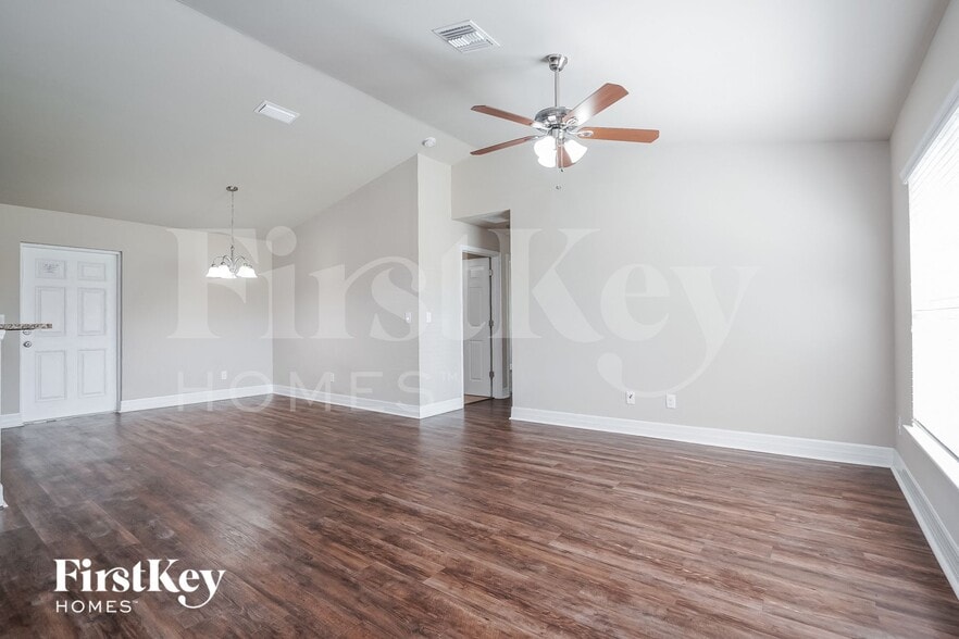 Building Photo - 625 SW 13th Terrace