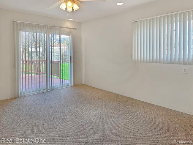 Building Photo - 8241 Clippert St