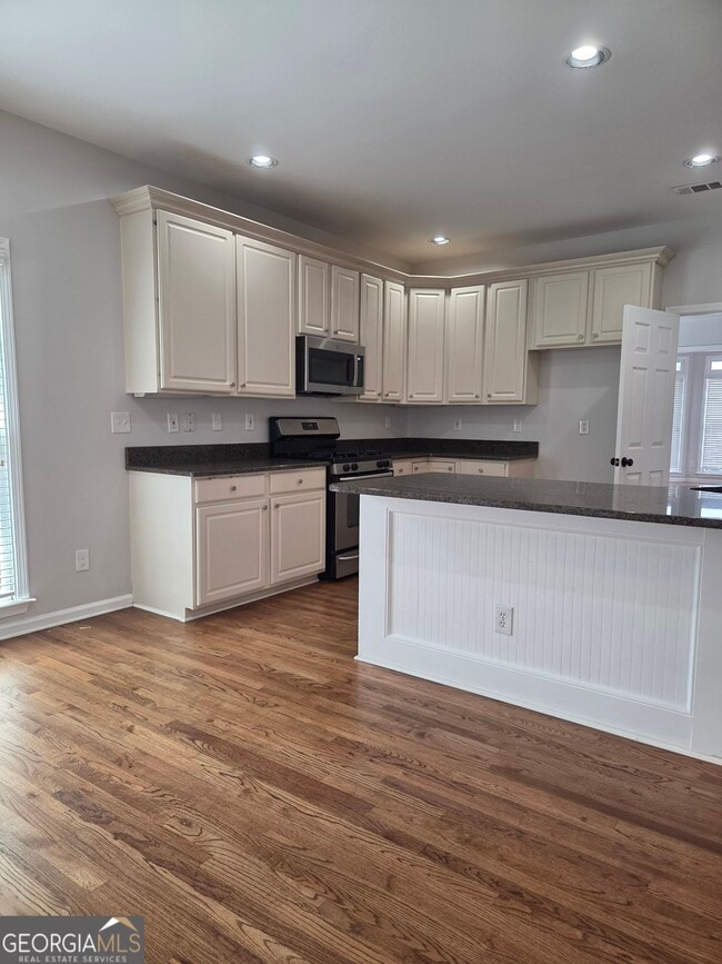 Building Photo - 3770 Glennvale Ct