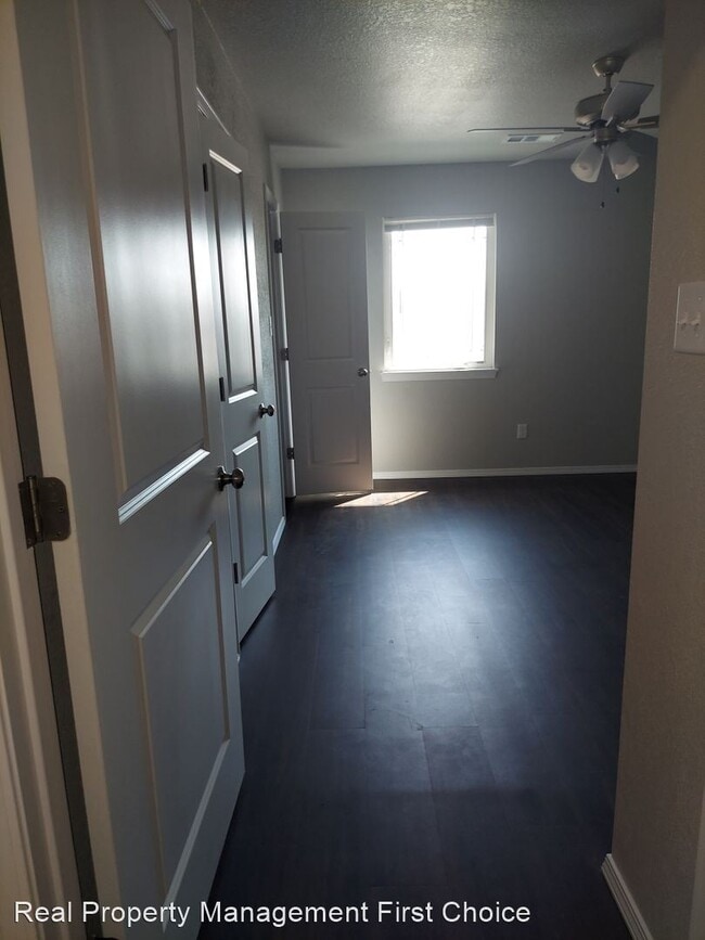 Building Photo - 2 br, 2.5 bath House - 2124 Ingalls Lane S...