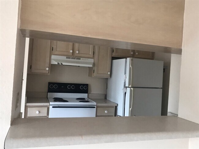 Building Photo - 201 Martingale