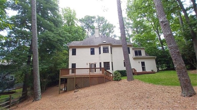 Building Photo - 5190 Southlake Dr