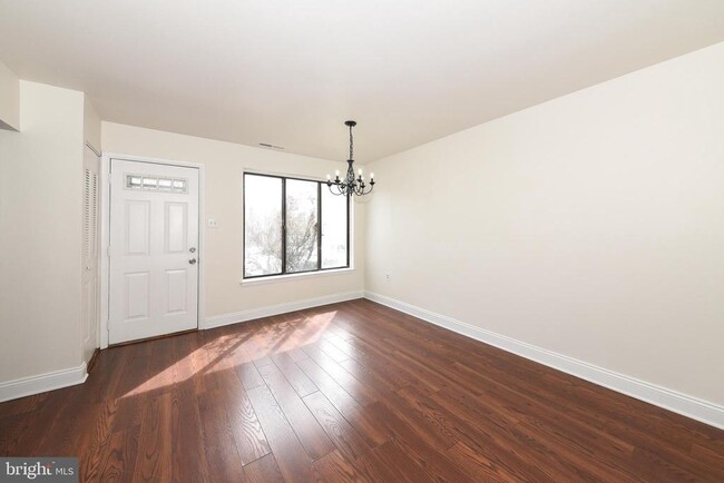 Building Photo - 7601 Crittenden St