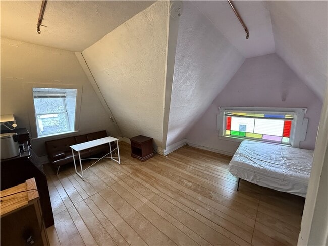 Building Photo - 65 Ford Ave