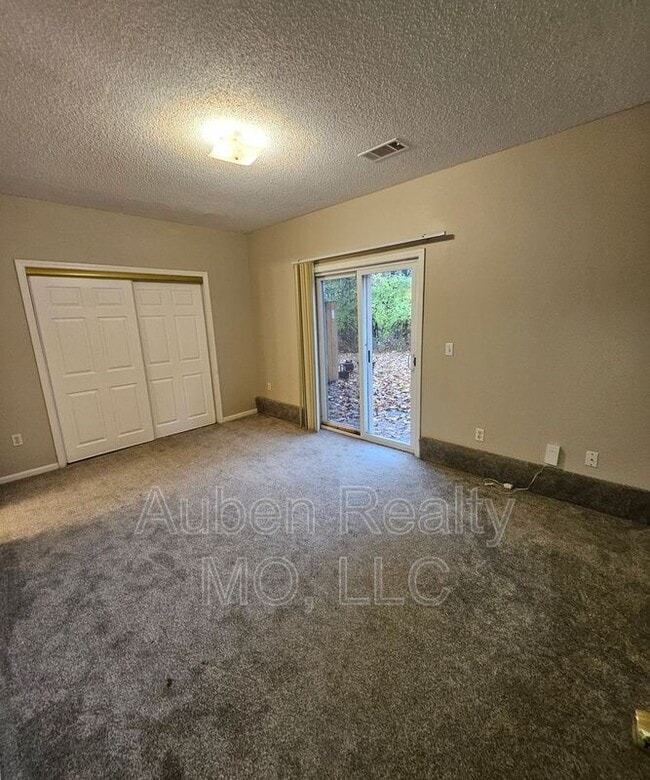 Building Photo - 5644 N Anita Ave