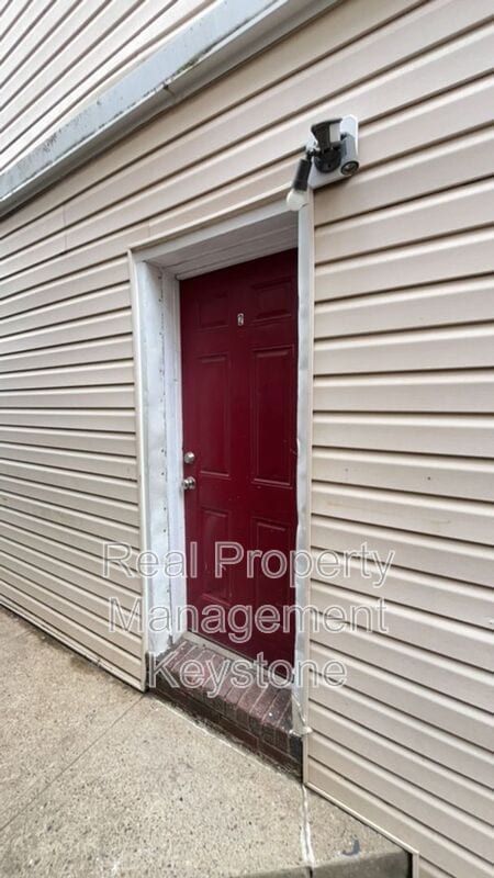 Building Photo - 217 Spencer Ave