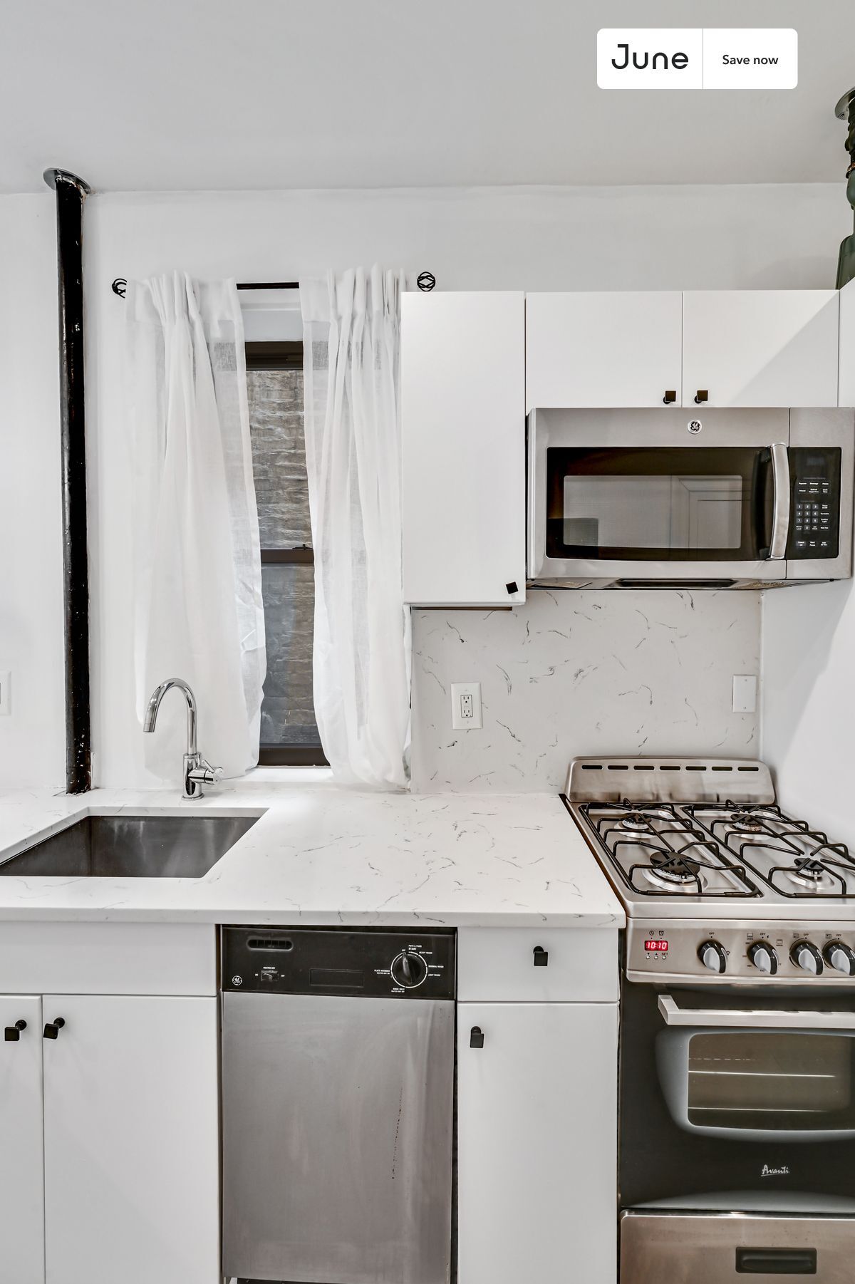 Building Photo - 826 9th Ave