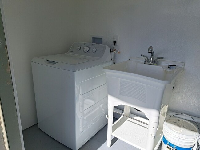 Building Photo - Ainaloa Ohana Home