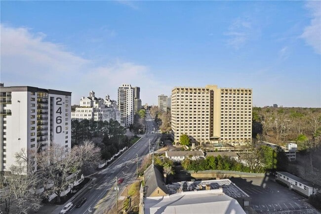 Building Photo - 2425 Peachtree Rd NE