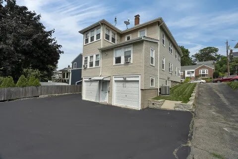 Building Photo - 51 Dale Ave