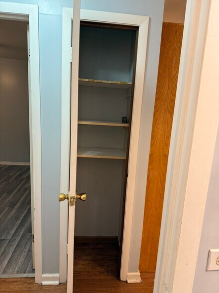 Building Photo - 11925 S Lawndale Ave