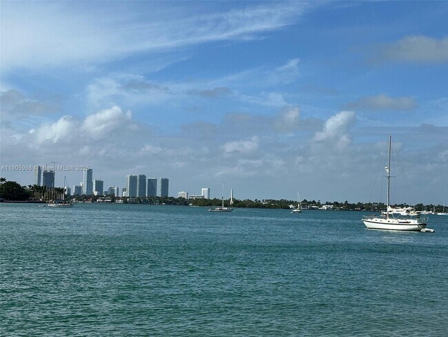 Building Photo - 650 West Ave