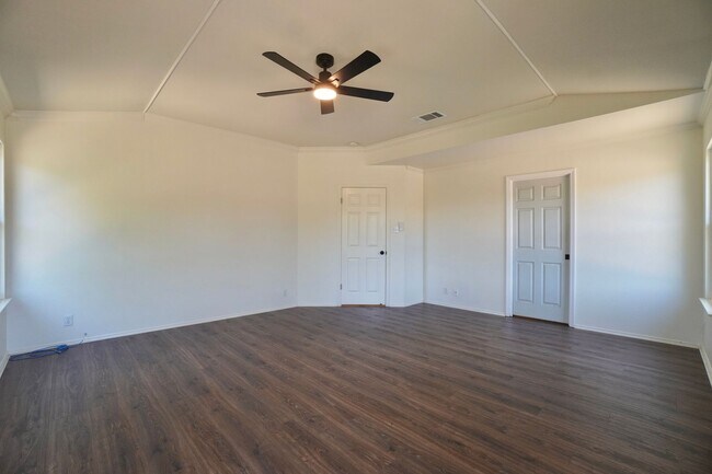 Building Photo - 2440 Madeline Loop
