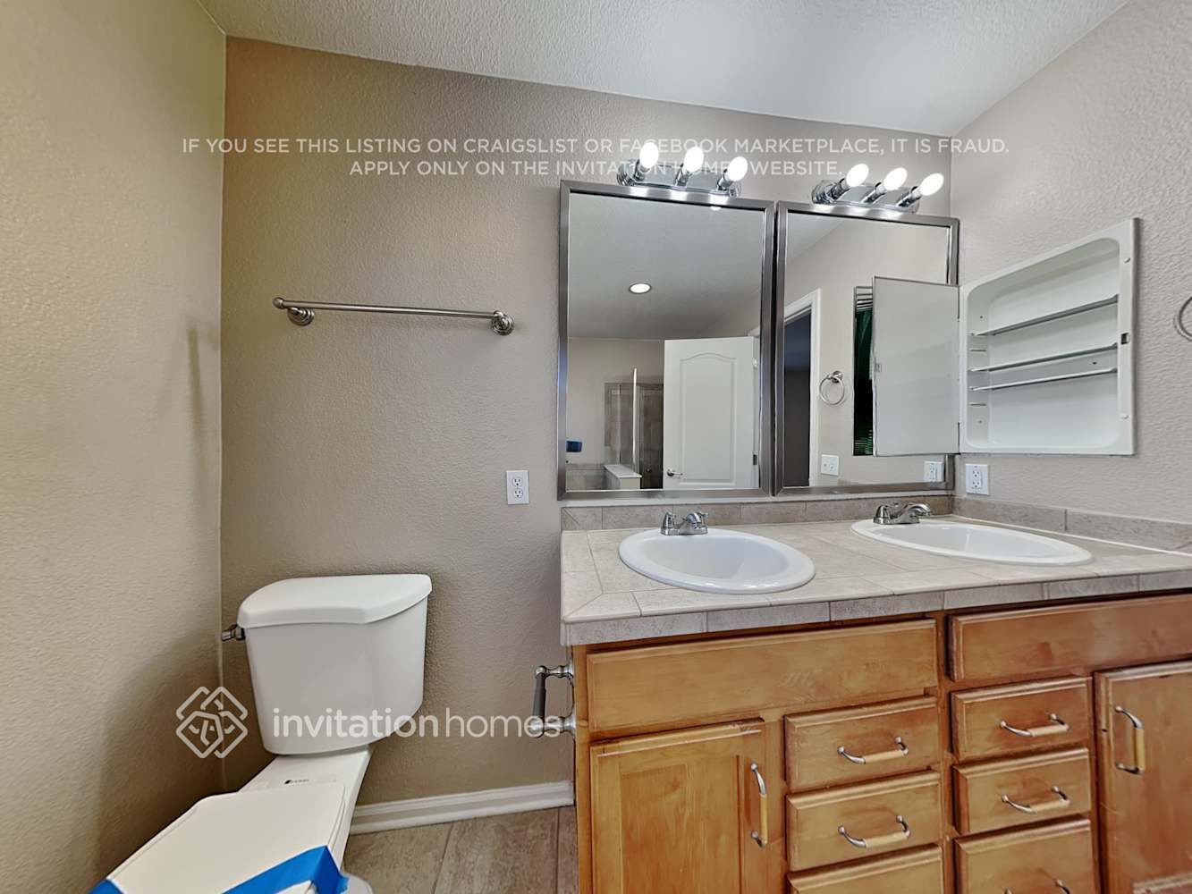 Building Photo - 13833 Leyden St