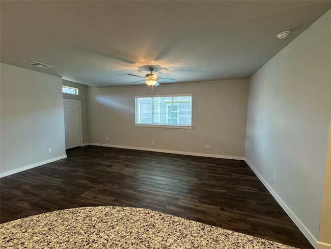 Building Photo - 9906 Grosbeak Ln