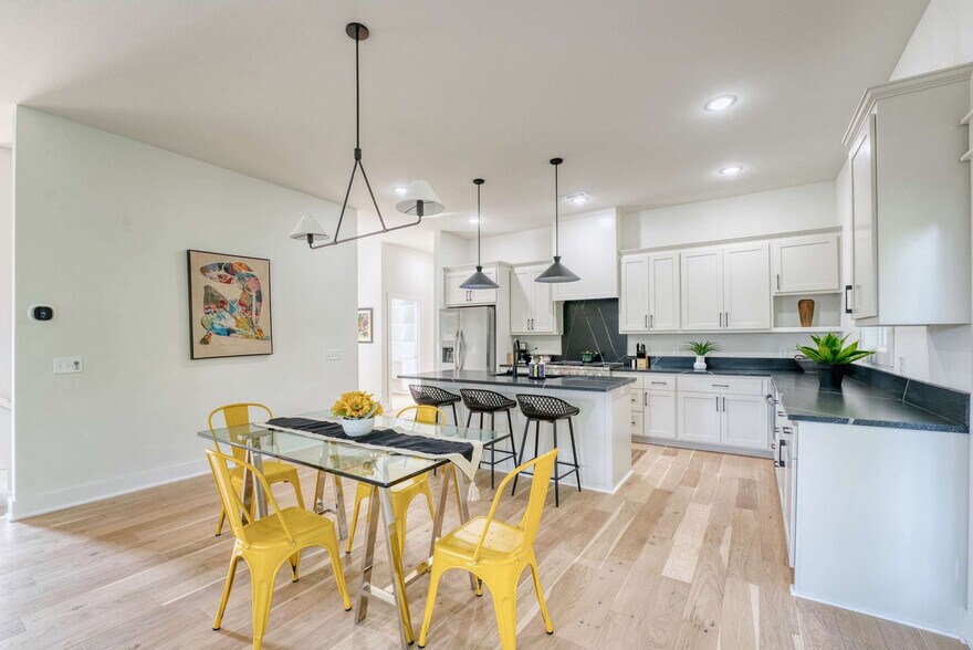 Building Photo - 1421 Lee St