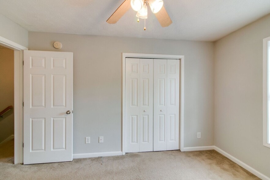 Building Photo - 809 Oak Arbor Ct