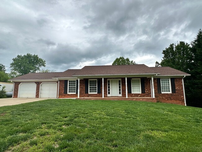 Primary Photo - MOVE-IN READY! NO HUD NO SECTION 8