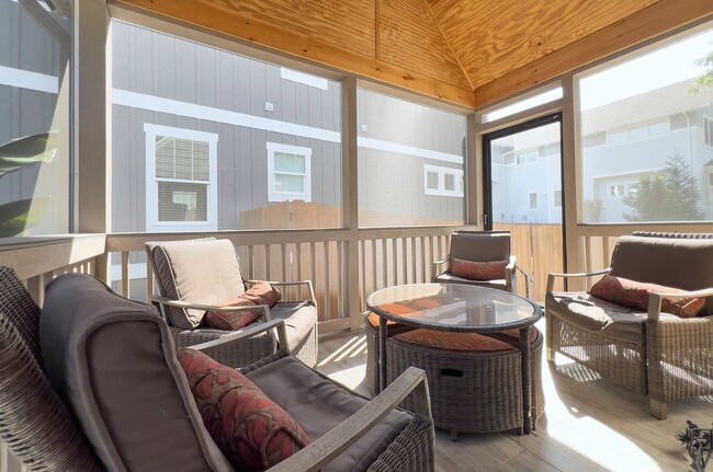 Building Photo - Discover the charm of this FULLY FURNISHED...