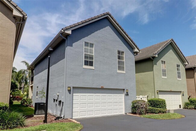 Building Photo - 4004 Foxtail Palm Ct