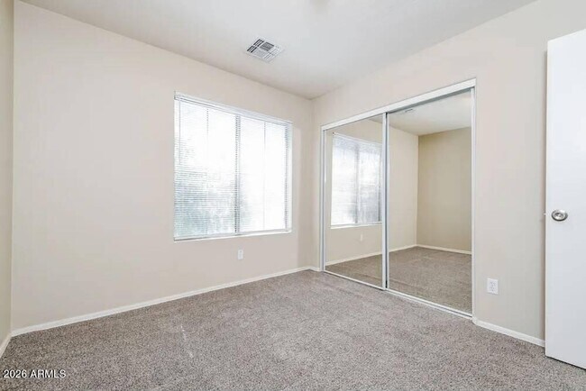 Building Photo - 40092 Calabria St
