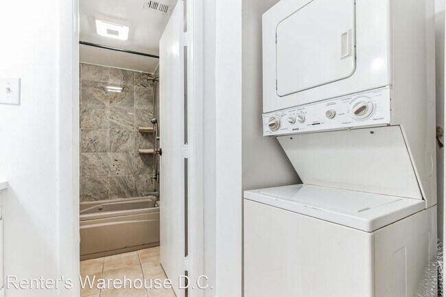 Building Photo - 1 br, 1 bath House - 5808 Royal Ridge Dr U...