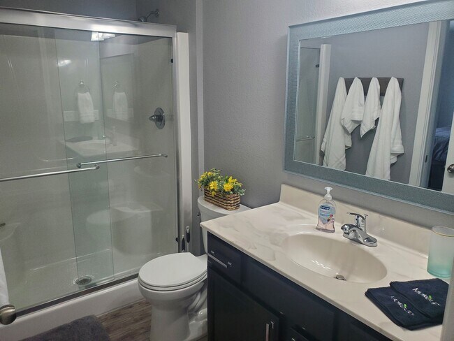 On-suite bathroom #2 - 1314 Bogey Trl