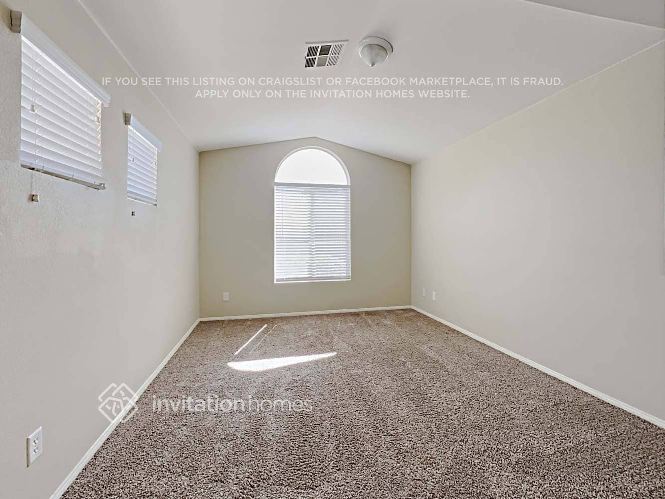 Building Photo - 8927 Termoli St