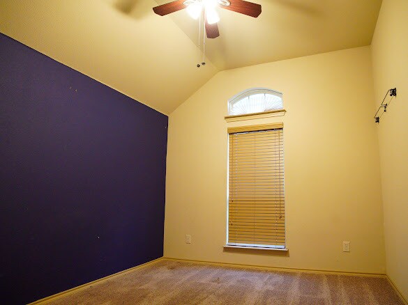 Building Photo - 213 Warbler Dr