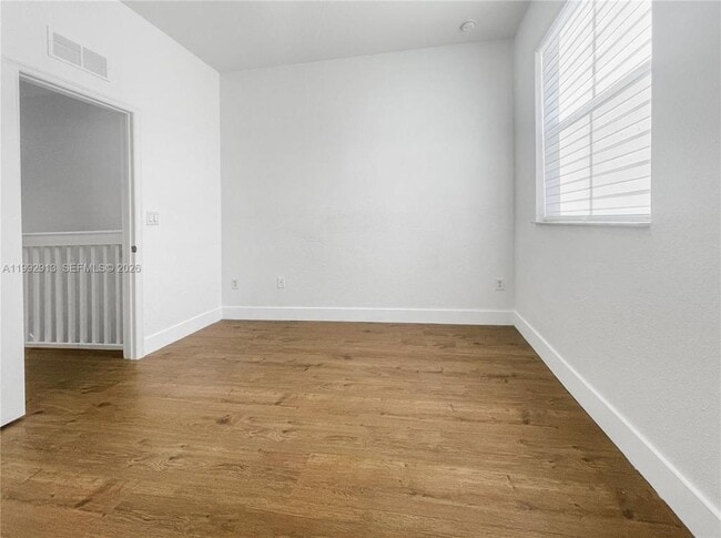 Building Photo - 4921 SW 140th Terrace