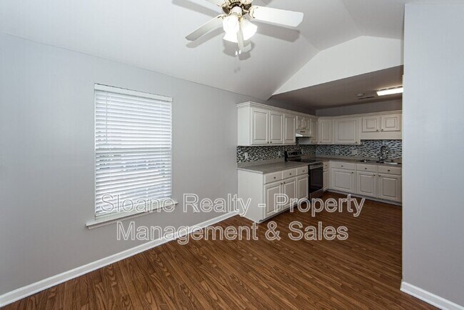 Building Photo - 7856 High Maple Cir