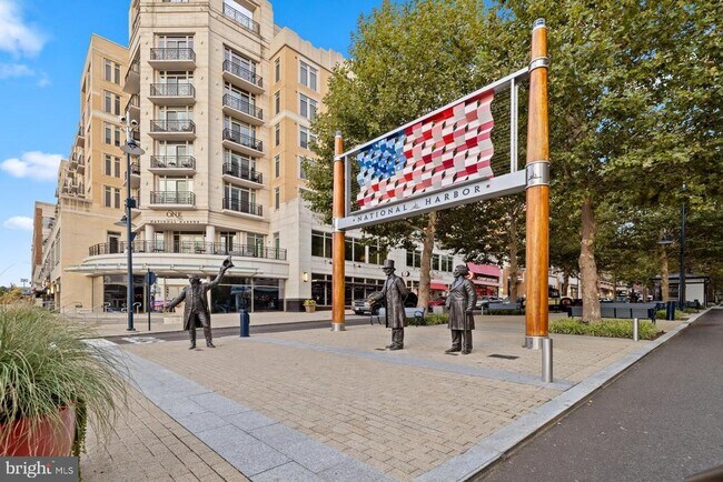 Building Photo - 102 St Ives Pl