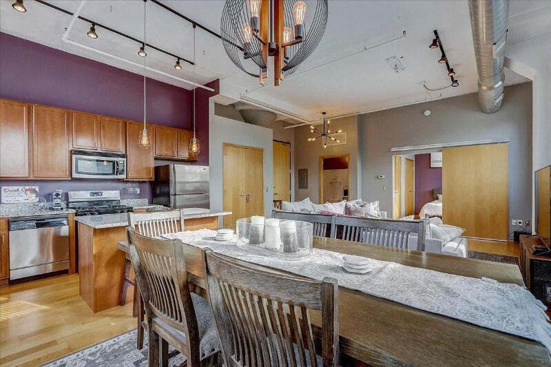 Building Photo - 1701 NE Madison St