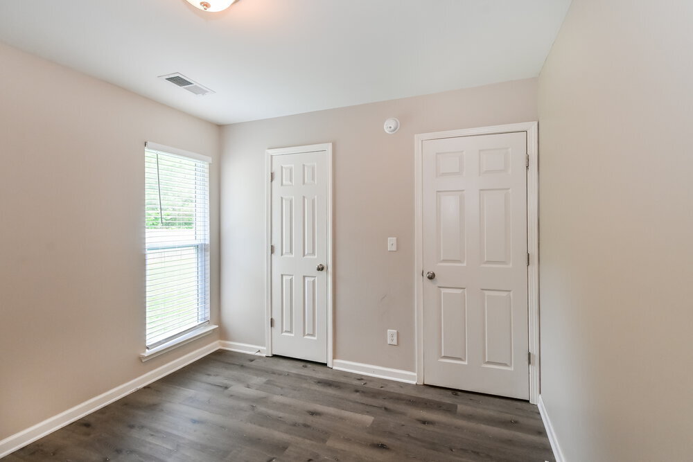 Building Photo - 13183 Sandbourne S