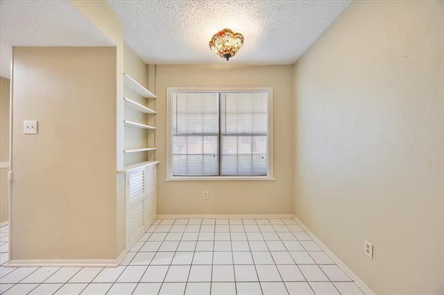 Building Photo - 553 Trailcrest Dr