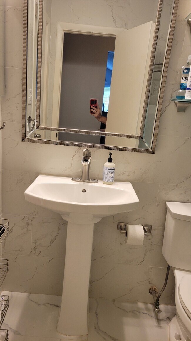 Building Photo - 2906 Whetrock Ln