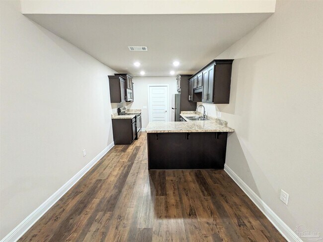 Building Photo - 7799 Ira Dr