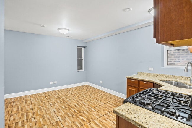 Building Photo - 2632 W 23rd Pl