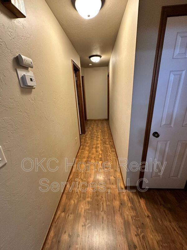 Building Photo - 1306 SW 25th Street