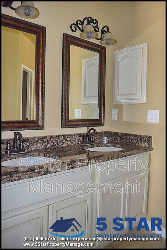 Building Photo - 14016 Rainbow Point Dr