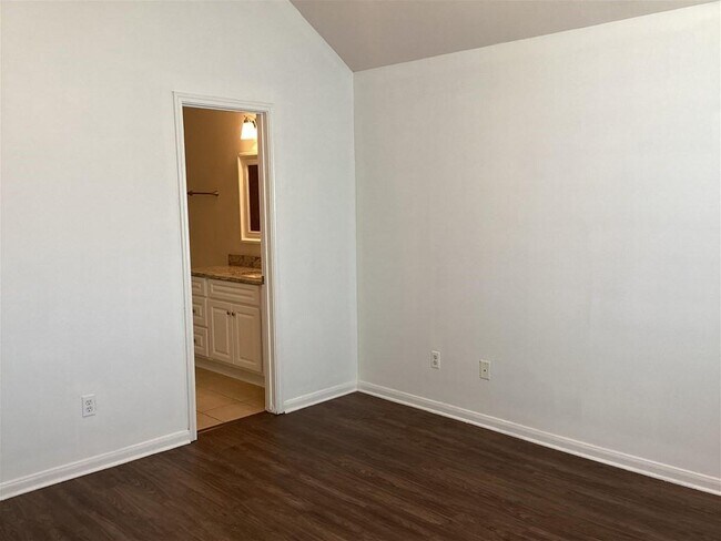Building Photo - 12547 Ashford River