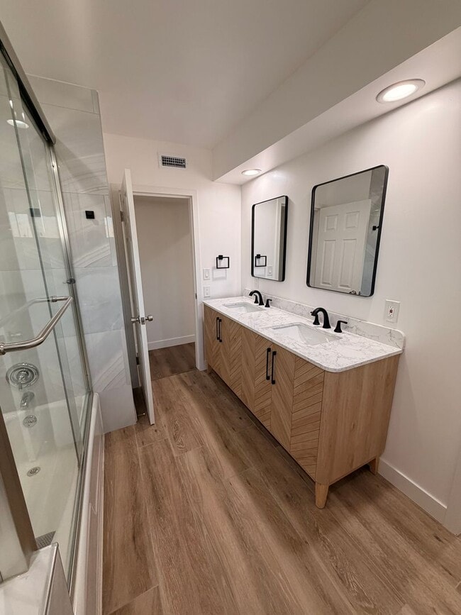 Building Photo - Beautiful 4 Bedroom Cypress House For Rent...