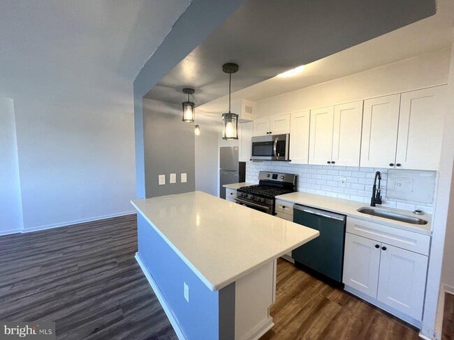 Building Photo - 1200 Marlton Pike