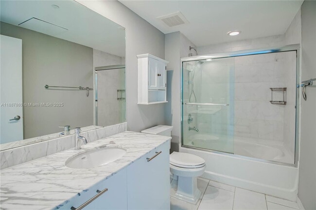 Building Photo - 951 Brickell Ave