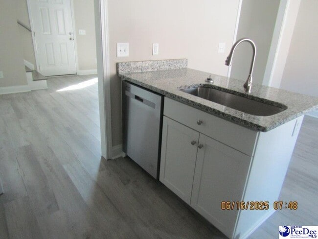 Building Photo - 2890a Jubilee Dr