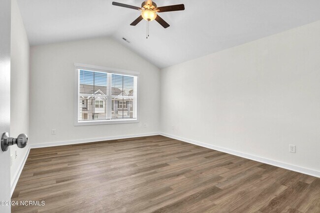 Building Photo - 7028 Crew Dr