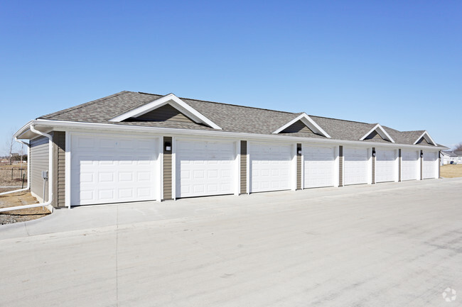 Garages - The Overlook