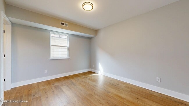 Building Photo - 116 Bauer Ave